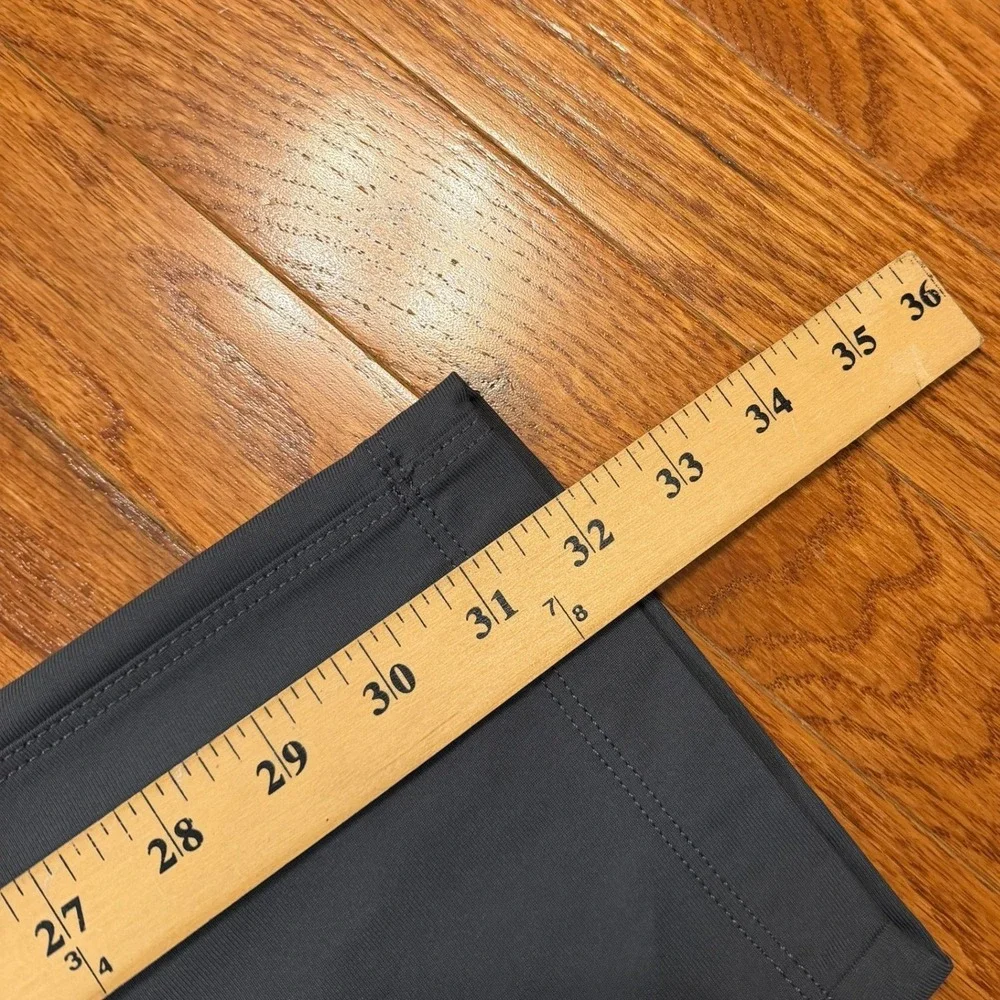 Fabletics The Only Pants Mens 34x32 Gray Golf Performance Commuter Chino Stretch
